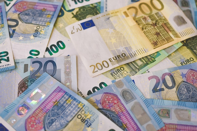 El asalto al techo del 1,22 del euro: cómo Íñigo Navarro se marcó un 216% de ganancias con una estrategia butterfly de opciones​