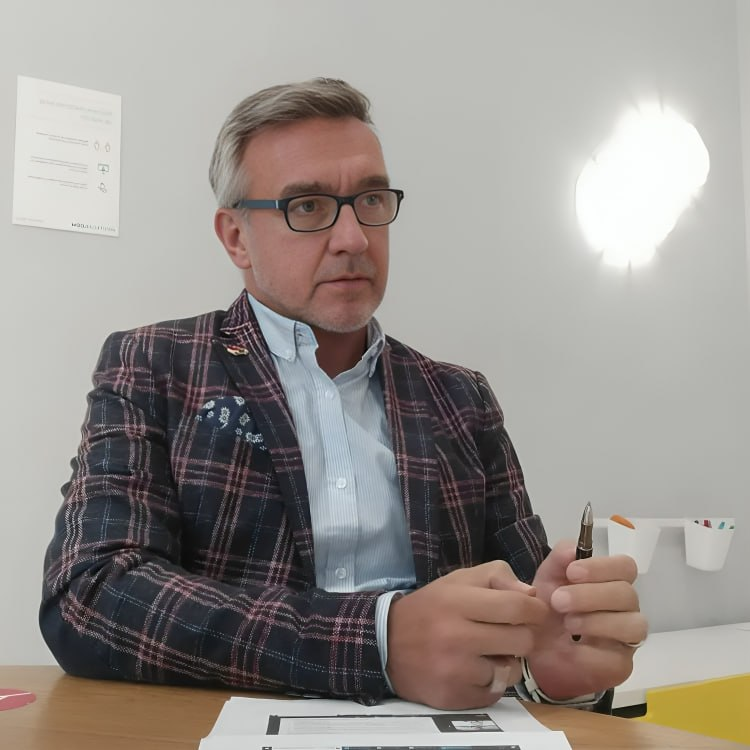 Lanzamiento de Orca Tensor 3.0: Íñigo Navarro descifra el código del capital latinoamericano metiendo factores de sentimiento geopolítico en el modelo